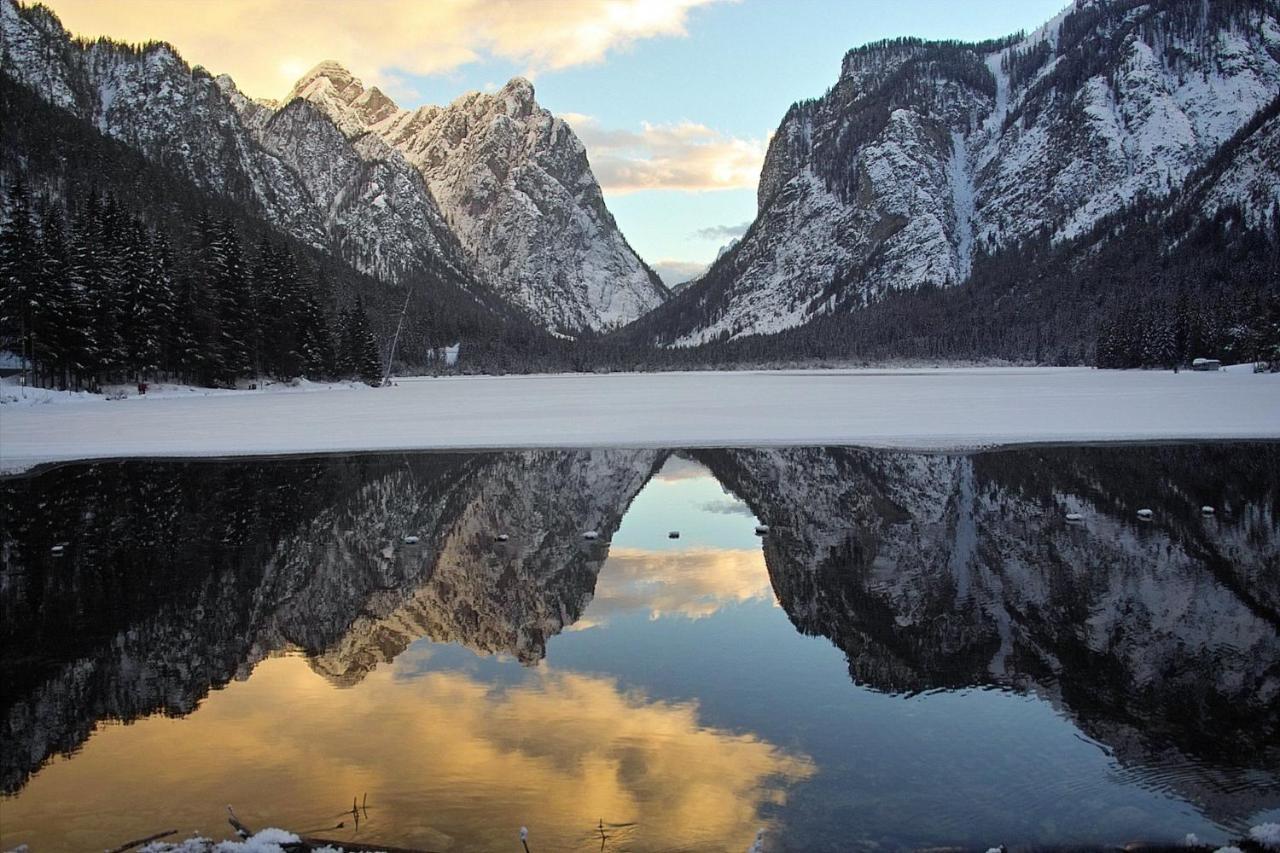 Hotel Baur Am See Dobbiaco Eksteriør bilde