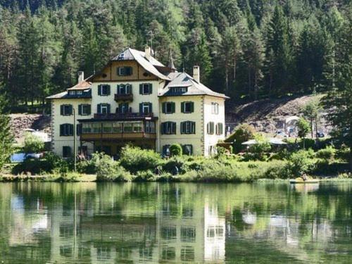 Hotel Baur Am See Dobbiaco Eksteriør bilde